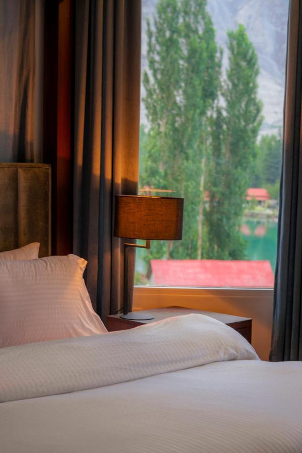 Tibet Hotel Skardu Buitenkant foto